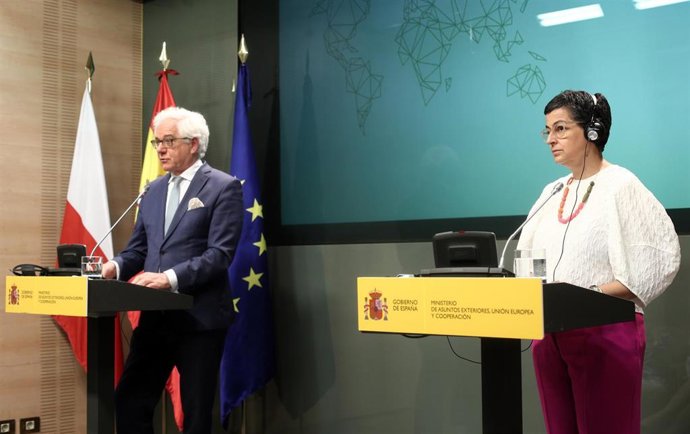 La ministra de Asuntos Exteriores, Unión Europea y Cooperación, Arancha González Laya, durante su reunión con su homólogo polaco Jacek Czaputowicz, en el Palacio de Viana. Calle Duque de Rivas, 1, Madrid, (España), a 10 de julio de 2020.