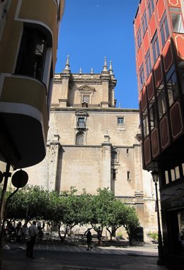 Parte posterior de la Catedral de Jaén desde la calle Hurtado.