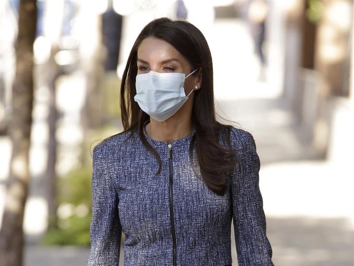 La Reina Letizia, a su llegada a la sede de FEDER en Madrid