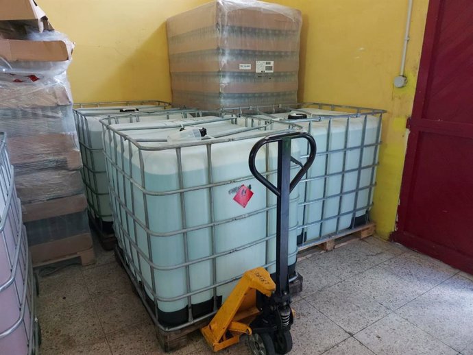 Alcohol incautado en un operativo de la Guardia Civil y Aduanas en Ferrol