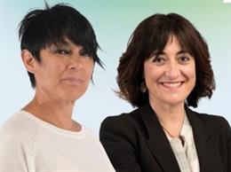 La portavoz parlamentaria de EH Bildu, Maddalen Iriarte, junto a Idurre Bideguren