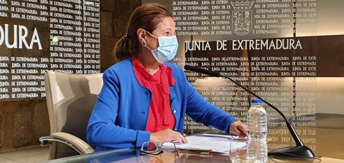 La vicepresidenta primera de Extremadura, Pilar Blanco-Morales, en rueda de prensa