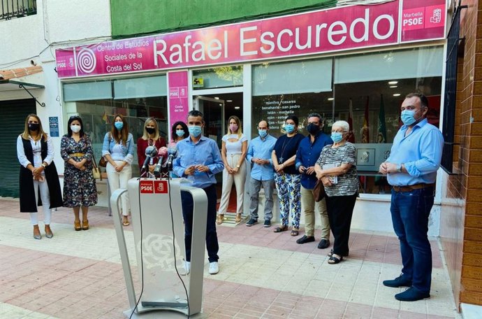 El portavoz socialista en la Diputación de Málaga, José Bernal, en rueda de prensa