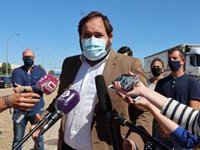 Núñez tacha de "demoledor" el dato, que sería "peor" si no fuera por la influencia de los pueblos de Madrid