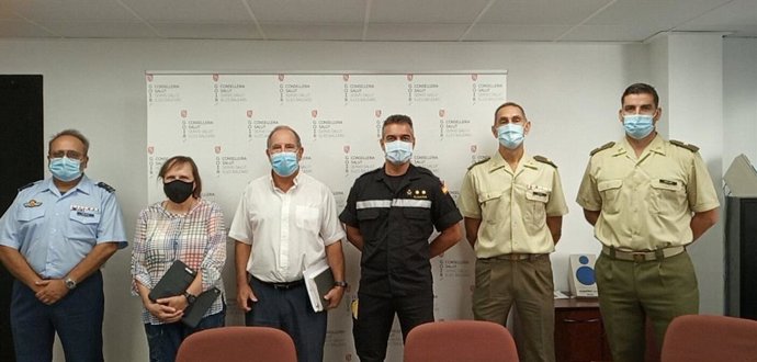 Participantes en la reunión entre el Servei de Salut y la UME.