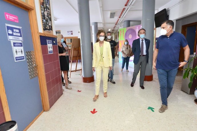 La Junta supervisa los protocolos de prevención en el IES Laurel de la Reina