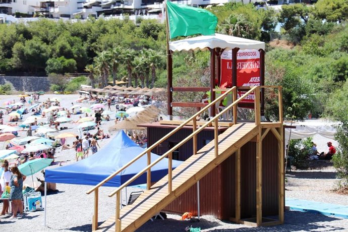 Más De 620 Actuaciones Han Llevado A Cabo Los Puestos De Socorro De Las Playas De Almuñécar Y La Herradura Hasta El Mes De Agosto.