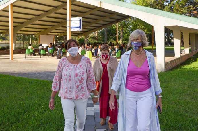 Lombó destaca el esfuerzo de los centros para adecuarlos a las medidas de prevención