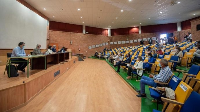 La presidenta del Gobierno Concha Andreu en la reuniones de Rioja Alta