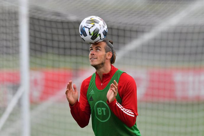 Gareth Bale entrena con la selección de Gales