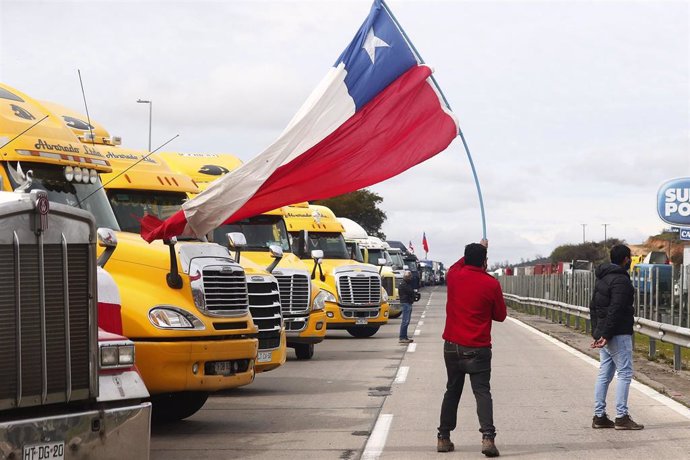 Cortes de carreteras durante la huelga de camioneros en Chile