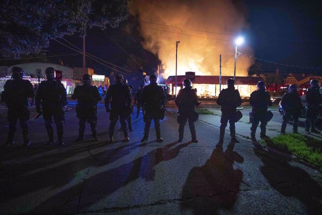 Disturbios en la ciudad de Kenosha, en el estado de Wisconsin, tras las protestas por el asesinato de un hombre negro a manos de la Policía de Estados Unidos.