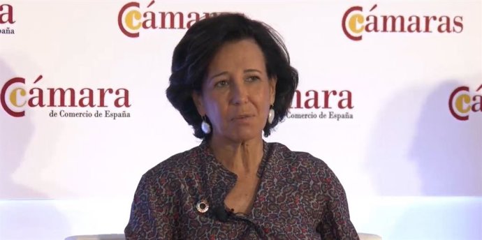 Ana Botín, presidenta del Santander, en el Pleno Extraordinario Recuperación y reconstrucción de la economía española: desafíos y prioridades organizado por la Cámara de Comercio de España.