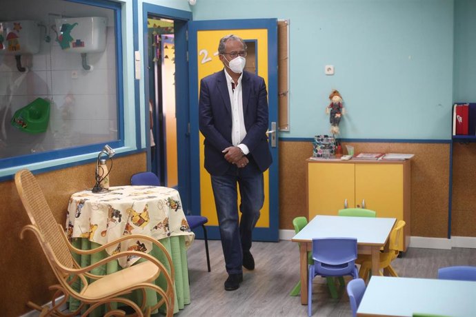 El consejero de Educación y Juventud de la Comunidad de Madrid, Enrique Ossorio, visita la Escuela Infantil pública Gaia