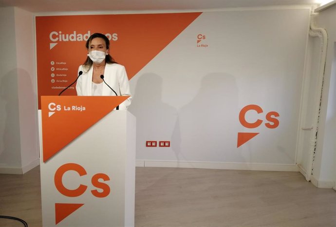 La diputada de Ciudadanos La Rioja, Belinda León, critica la gestión del Gobierno en cuanto al inicio del curso escolar