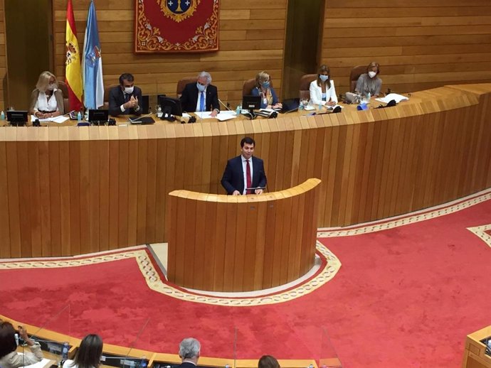 El líder del PSdeG, Gonzalo Caballero, interviene en la segunda sesión del pleno de investidura.