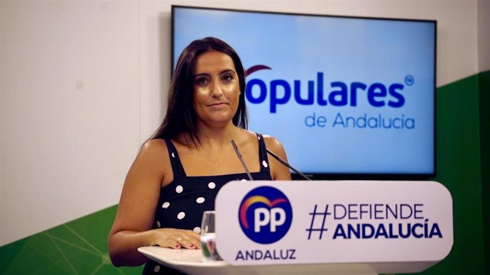 La portavoz de Salud y Familias del Grupo Popular del Parlamento andaluz, Beatriz Jurado