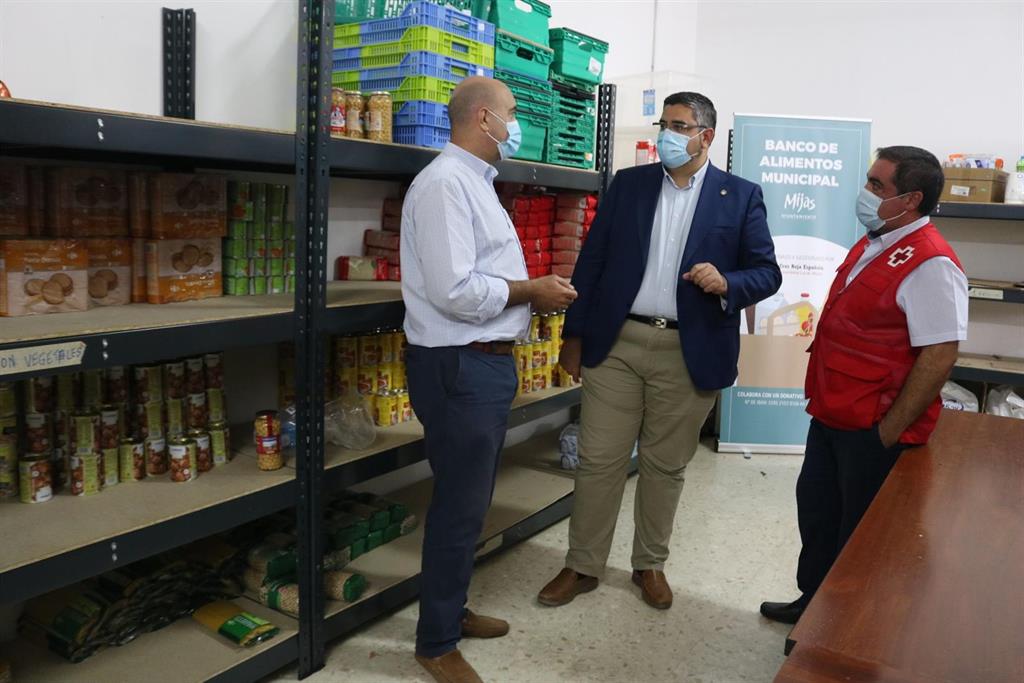 Mijas continúa con el servicio del Banco de Alimentos Municipal, puesto en marcha por la pandemia del COVID 3 Mijas continúa con el servicio del Banco de Alimentos Municipal, puesto en marcha por la pandemia del COVID 3