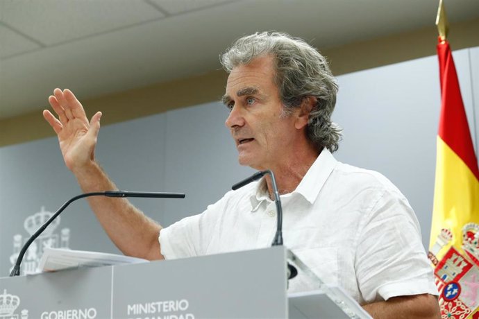 El director del Centro de Coordinación de Alertas y Emergencias Sanitarias, Fernando Simón, durante su intervención en rueda de prensa de la evolución de la COVID-19 convocado en el Ministerio de Sanidad. En Madrid, (España), a 27 de agosto de 2020.