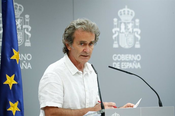 El director del Centro de Coordinación de Alertas y Emergencias Sanitarias, Fernando Simón, durante su intervención en rueda de prensa de la evolución de la COVID-19 convocado en el Ministerio de Sanidad. En Madrid, (España), a 27 de agosto de 2020.