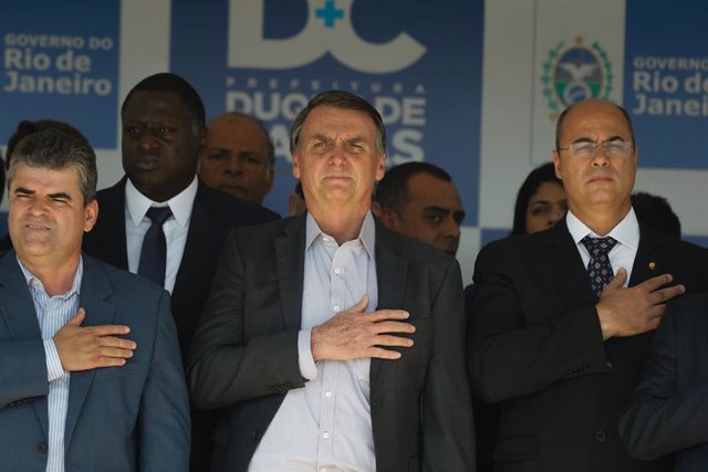 El presidente de Brasil, Jair Bolsonaro, y el cesado gobernador de Río de Janeiro, Wilson Witzel.