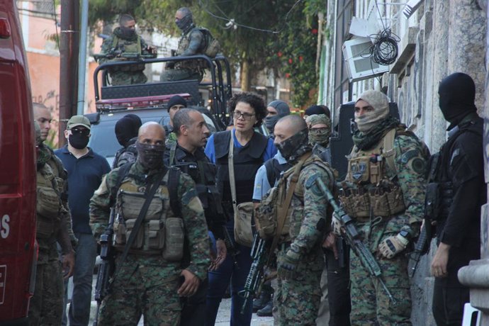 Policía Militar durante un operativo en una favela de Río de Janeiro, en la que 