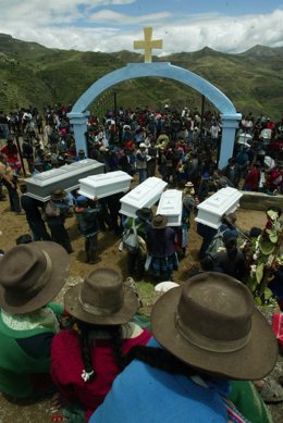 Víctimas de la masacre de Lucanamarca, en el sur de Perú, a manos del grupo terrorista Sendero Luminoso.