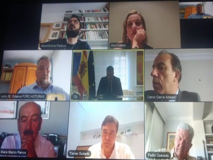 El parlamentario de Teruel Existe en el Congreso de los Diputados, Tomás Guitarte, en videoconferencia con el presidente del Gobierno de España, Pedro Sánchez