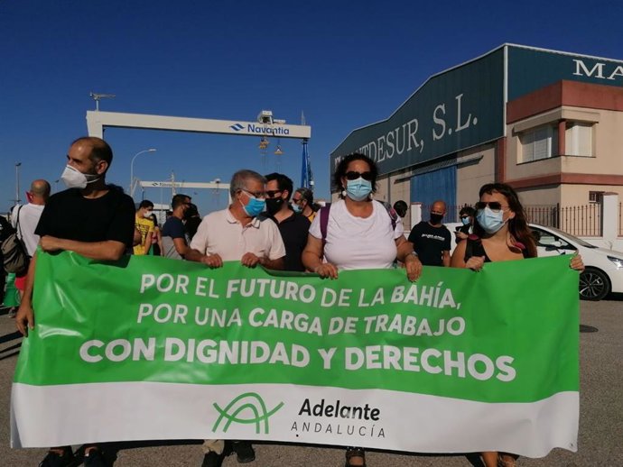 La portavoz de Adelante Andalucía, Ángela Aguilera, en la manifestación de los trabajadores del metal