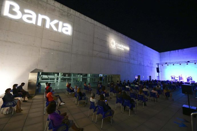 Plaza de las Culturas del Centro Cultural CajaGranada