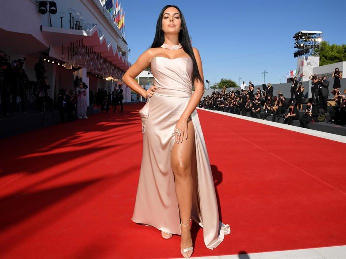 Georgina Rodriguez walks the red carpet ahead of the movie "The Human Voice" and "Quo Vadis, Aida?" at the 77th Venice Film Festival at  on September 03, 2020 in Venice, Italy. (Photo by Pascal Le Segretain/Getty Images)