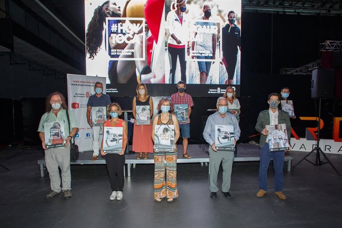 Presentación de la campaña con la consejera Esnaola, el director gerente del IND, Miguel Pozueta, personal del IND e integrantes de la Mesa de la Desescalada del Deporte