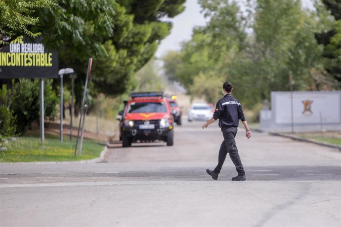 Una rastreadora de la Unidad Militar de Emergencias (UME) momentos antes de iniciar labores de rastreo de contactos estrechos de Covid-19