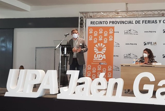 Reyes durante su intervención en el congreso de UPA Jaén