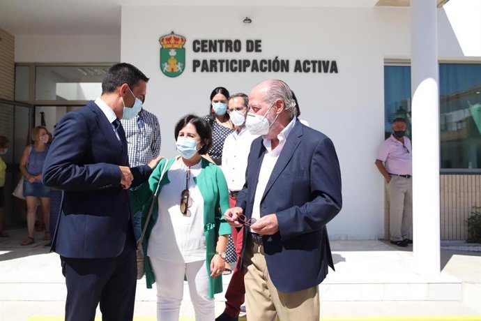 Villalobos, en la apertura del centro de participación activa de El Castillo de las Guardas