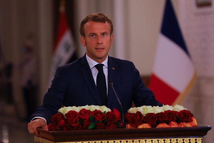 Francia.- Macron carga contra el "separatismo" islamista y defiende el "derecho 
