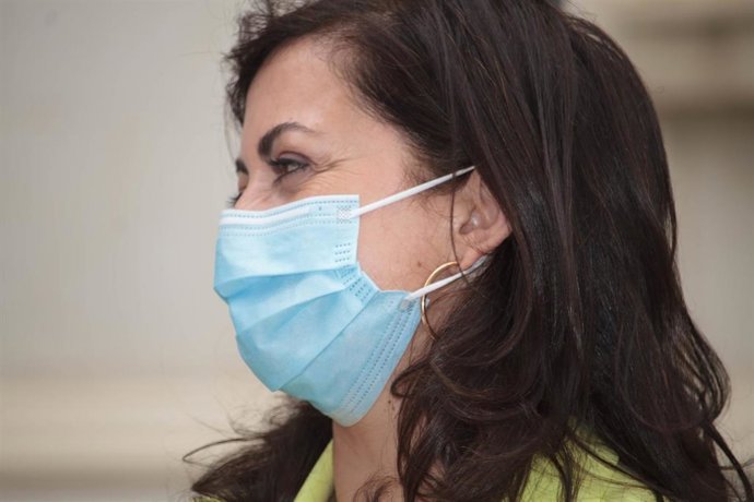 La presidenta de La Rioja, Concha Andreu, durante el acto de toma de posesión del nuevo consejero de Educación y Cultura de La Rioja, Pedro Uruñuela Nájera