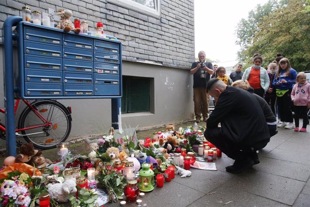 Homenaje a los cinco niños asesinados presuntamente por su madre en Solingen