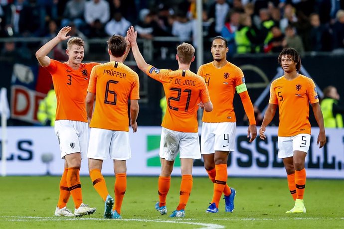 Fútbol/Liga Naciones.- (Crónica) Holanda no echa de menos a Koeman y lidera su g