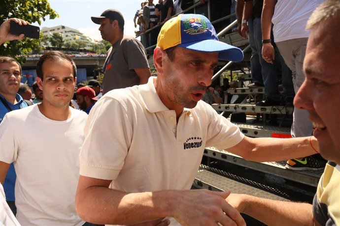 Henrique Capriles en una protesta conta el Gobierno