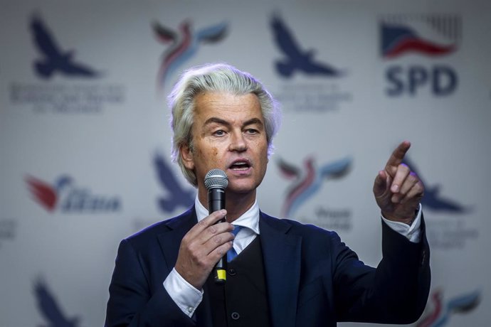 P.Bajos.- Un tribunal holandés declara culpable a Wilders por insultar, pero anu