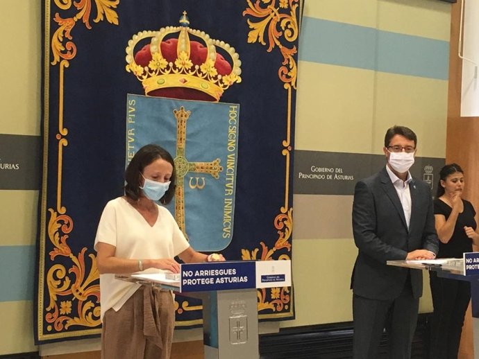 Los consejeros Melania Álvarez y Enrique Fernández