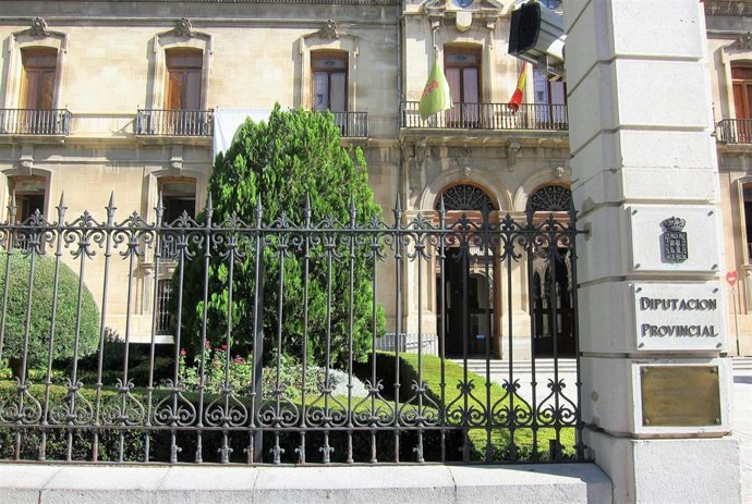 Fachada de la Diputación de Jaén.