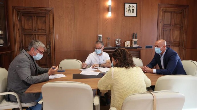 Reunión con la Federación de Vecinos Rey Ordoño.