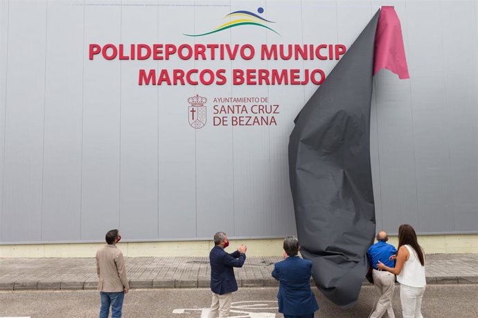 Bezana da el nombre de Marcos Bermejo a su polideportivo