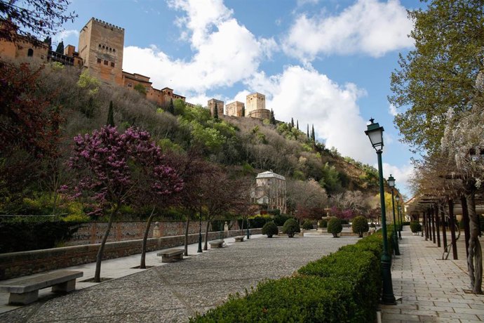 El Paseo de los Tristes. Granada a 16 de marzo del 2020