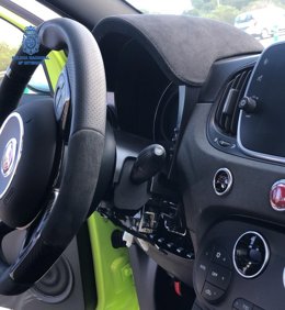 Imagen del coche que el detenido intentó robar en el aeropuerto de Palma.