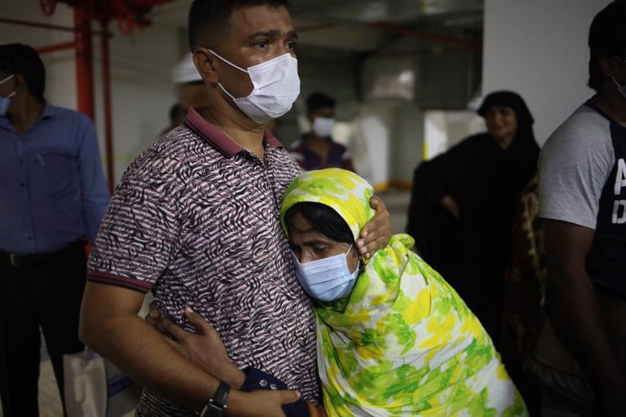 Bangladesh.- Aumentan a 24 los fallecidos por una explosión de gas en una mezqui