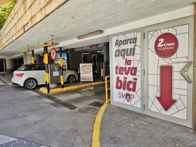 Entrada a un aparcamiento público de la ciudad de Palma.