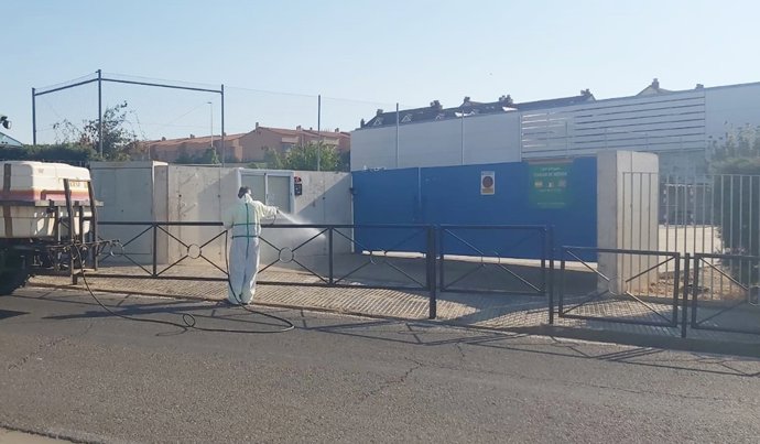 Desinfección entornos de colegios de Mérida